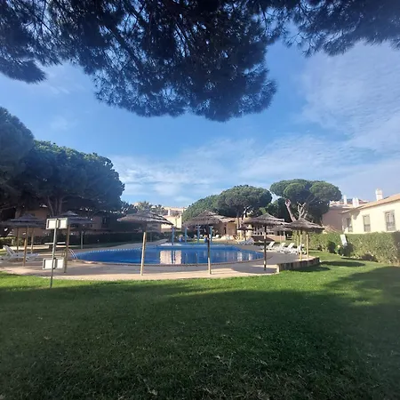 Moradia B - 200m Da Da Oura - Leste * Albufeira