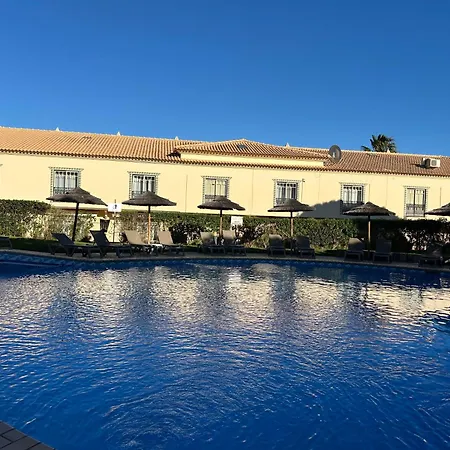 Feriehus Moradia B - 200m Da Da Oura - Leste