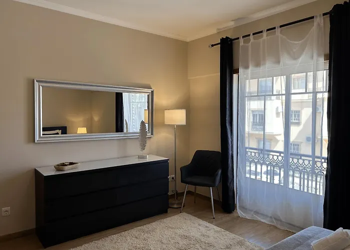 Moradia B - 200m Da Da Oura - Leste 別荘