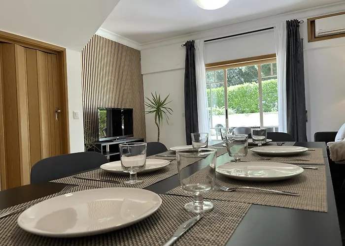 Moradia B - 200m Da Da Oura - Leste