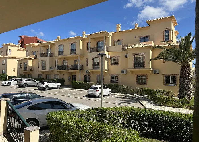 Moradia B - 200m Da Da Oura - Leste