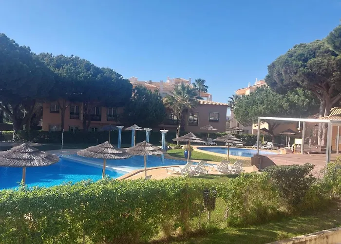 Moradia B - 200m Da Da Oura - Leste