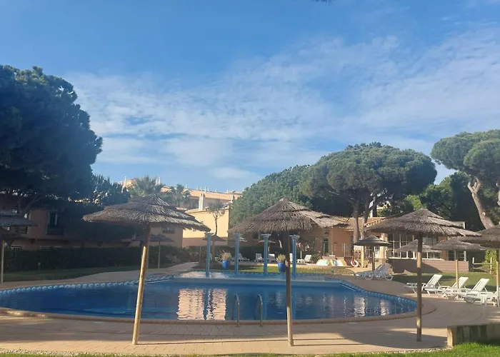 Moradia B - 200m Da Da Oura - Leste 別荘 アルブフェイラ