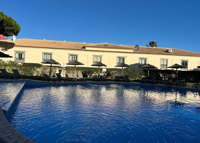 別荘 Moradia B - 200m Da Da Oura - Leste