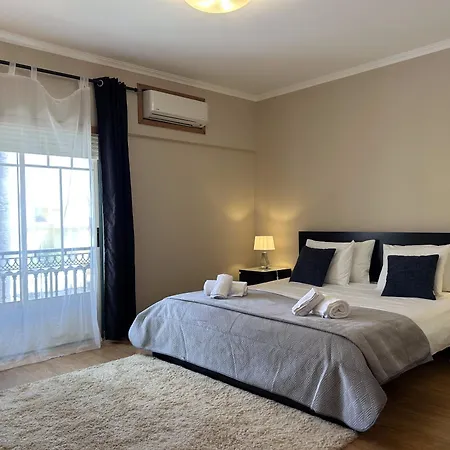 Дом отдыха Moradia B - 200M Da Praia Da Oura - Leste