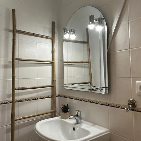 Дом отдыха Moradia B - 200M Da Praia Da Oura - Leste *