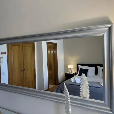 Дом отдыха Moradia B - 200M Da Praia Da Oura - Leste